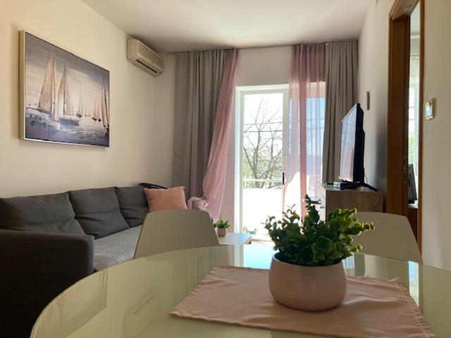 Apartments Ivančić Novi Vinodolski Buitenkant foto