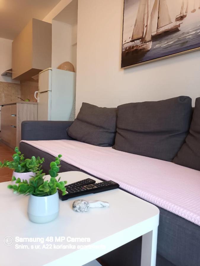 Apartments Ivančić Novi Vinodolski Buitenkant foto