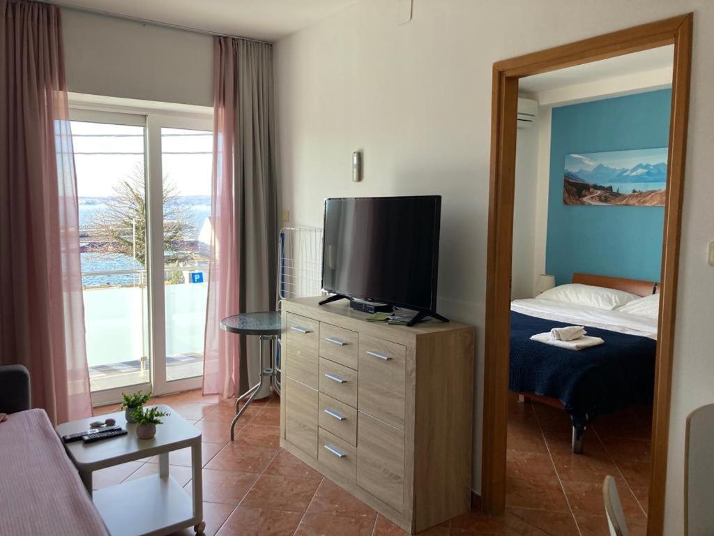 Apartments Ivančić Novi Vinodolski Buitenkant foto