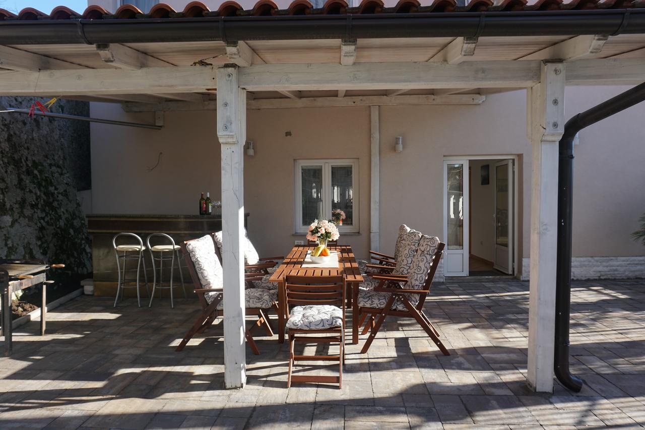 Apartments Ivančić Novi Vinodolski Buitenkant foto