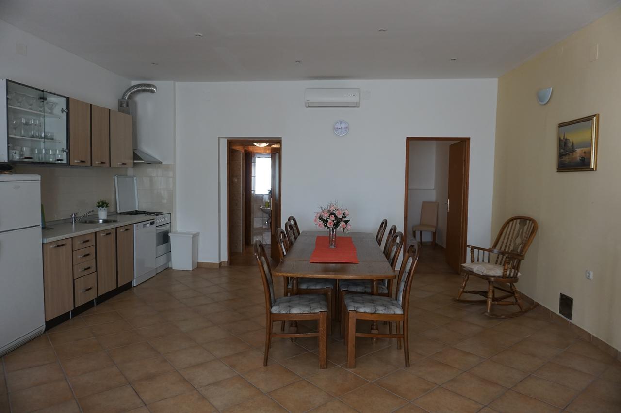 Apartments Ivančić Novi Vinodolski Buitenkant foto