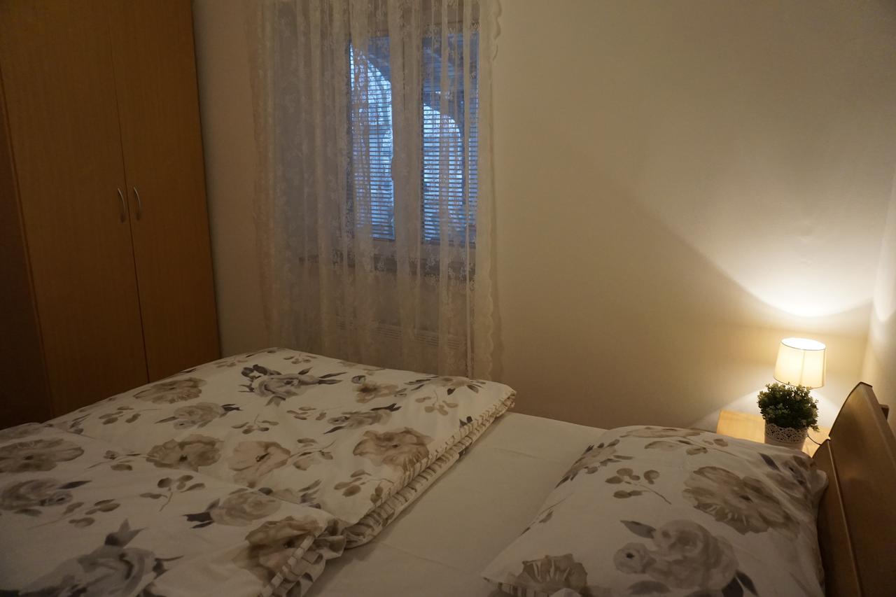 Apartments Ivančić Novi Vinodolski Buitenkant foto